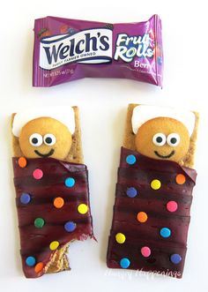Birthday cookies - Welch's Fruit Rolls Sleeping Bag Snacks by @HungryHappening bit.ly/2Hq1OkE  - #ad these are simply the cutest! Unroll The Fun With Welch’s® Fruit Rolls! Perfect for a sleepover snack!