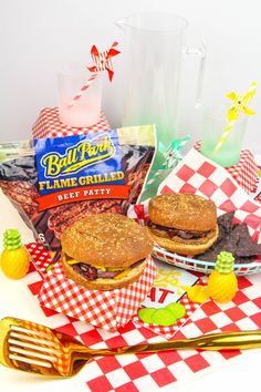 Such a nice day out here today - the weather is perfect for grilling! #ad I will be trying a recipe today by @BriteandBubbly - easy summer cheeseburger with balsamic onions - looks so delicious and simple to make! bit.ly/2IvKdqY Picking up @BallParkBrand patties for this meal now!