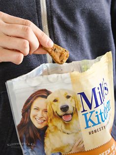 We all want the best for our pets. Milo’s Kitchen® Homestyle Dog Treats are made with real chicken or beef. The same quality ingredients you expect in your food, now for your dog. #AD @Walmart @MilosKitchen