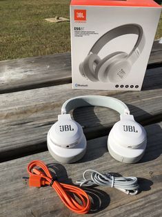 Over the ear Bluetoo